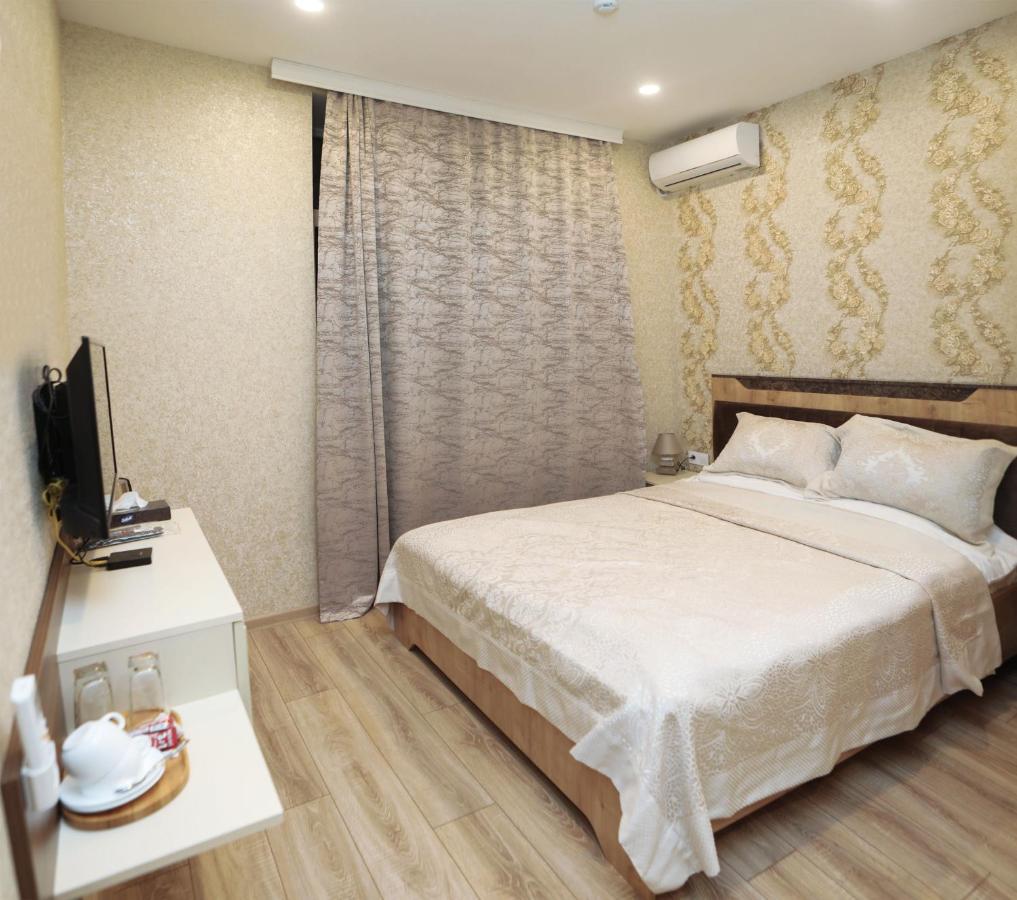 Midcity Hotel Баку Экстерьер фото